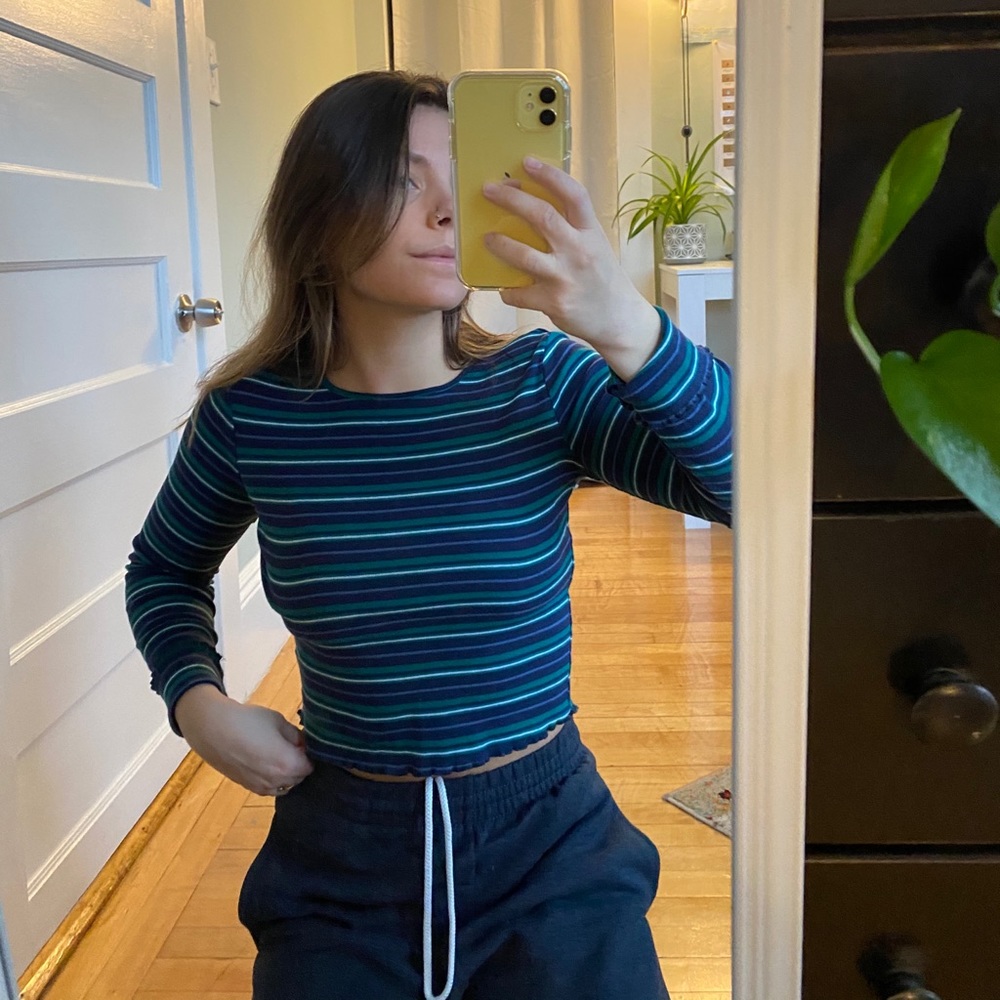 Stripped long sleeve crop top